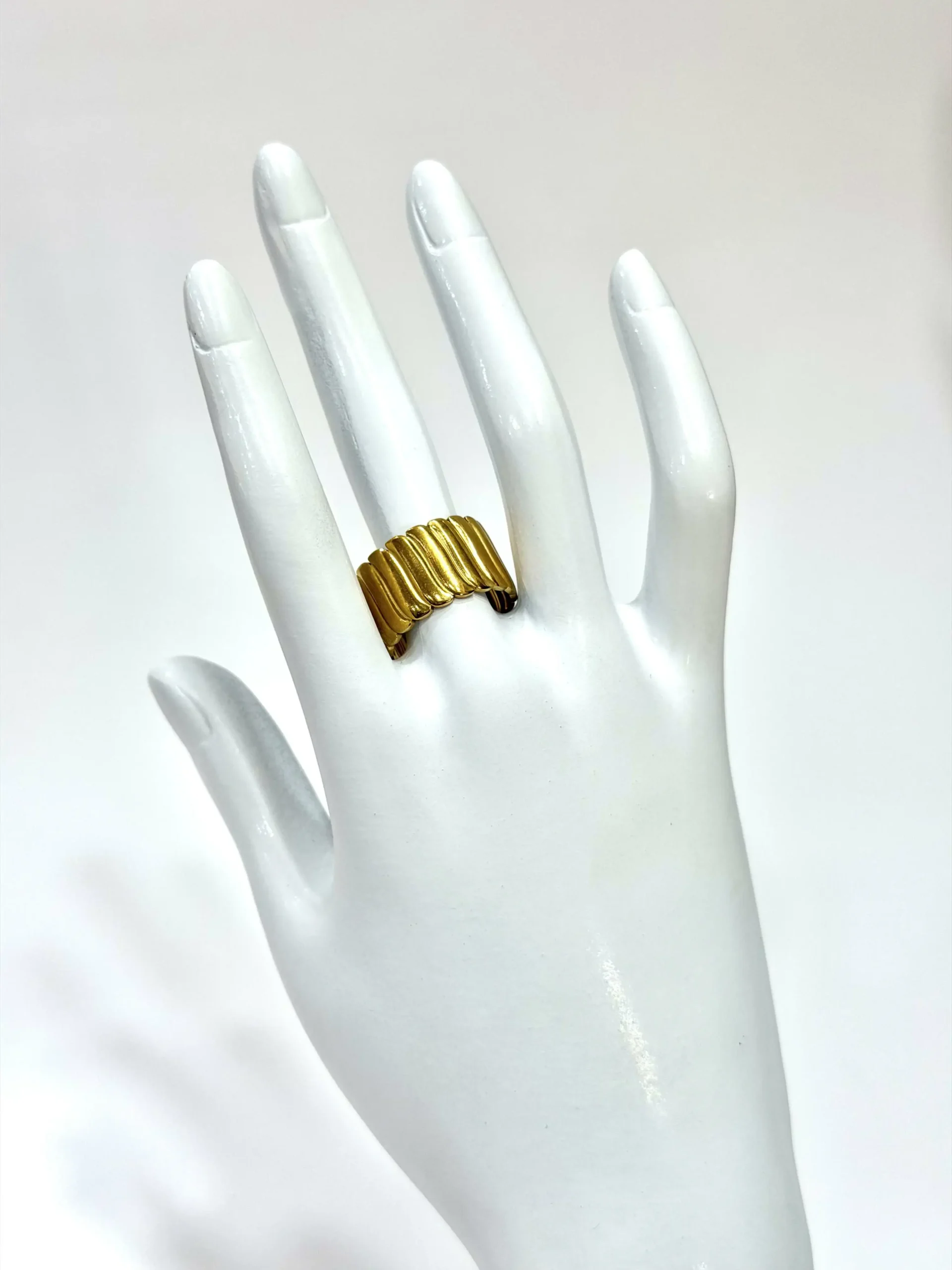 Ribbed Gold Statement Ring